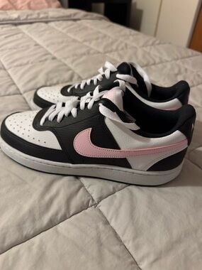 Nike Low-Profile Sneakers in Black, White & Pink